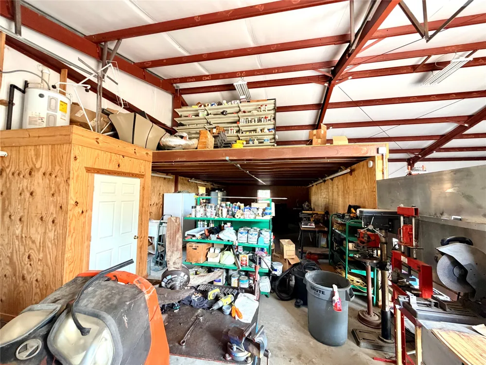 405 Pryor Avenue Pocola, OK 74902