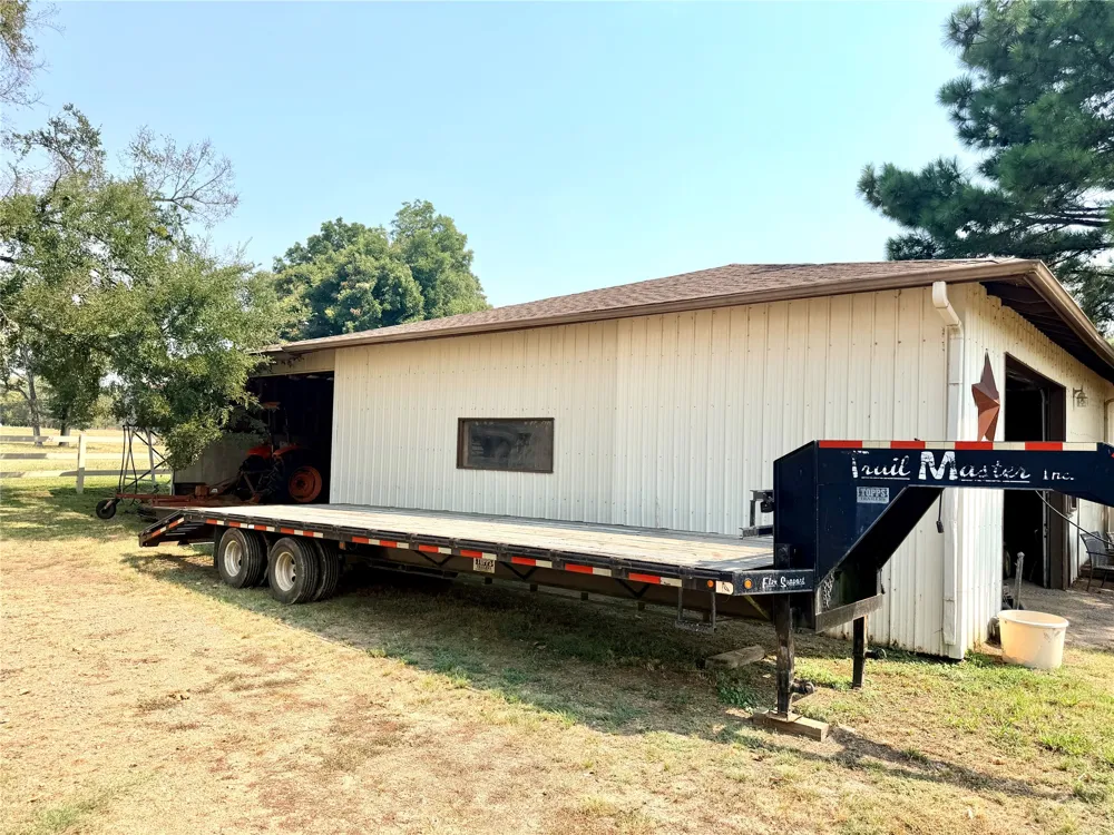 405 Pryor Avenue Pocola, OK 74902