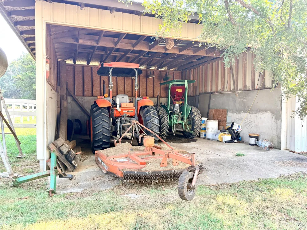 405 Pryor Avenue Pocola, OK 74902