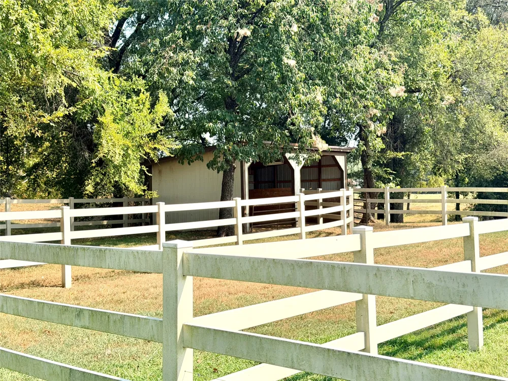 405 Pryor Avenue Pocola, OK 74902