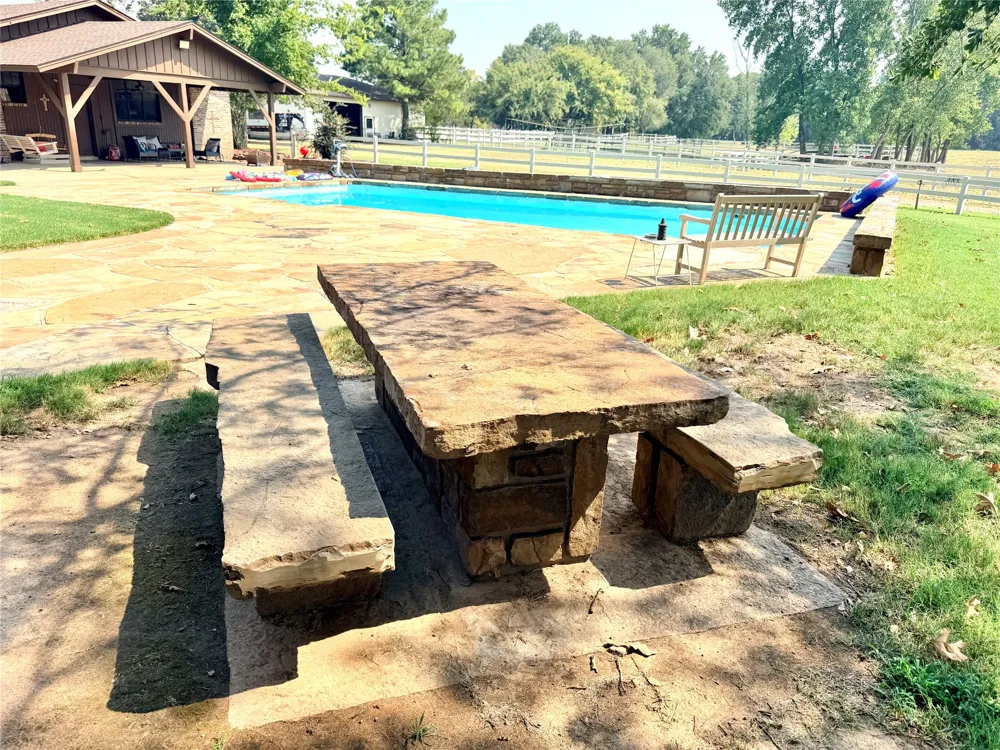 405 Pryor Avenue Pocola, OK 74902