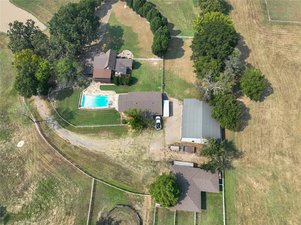 405 Pryor Avenue Pocola, OK 74902