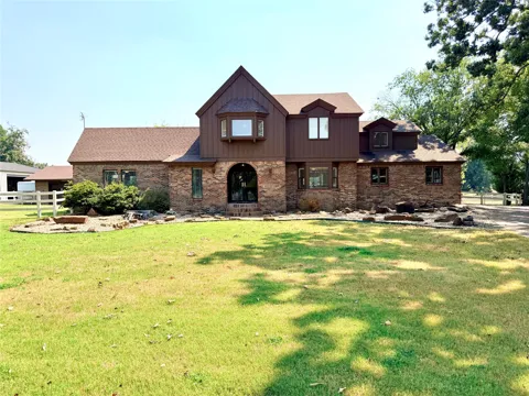 405 Pryor Avenue
