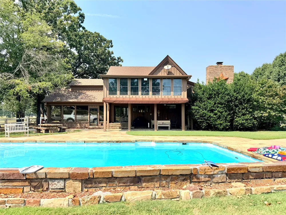 405 Pryor Avenue Pocola, OK 74902