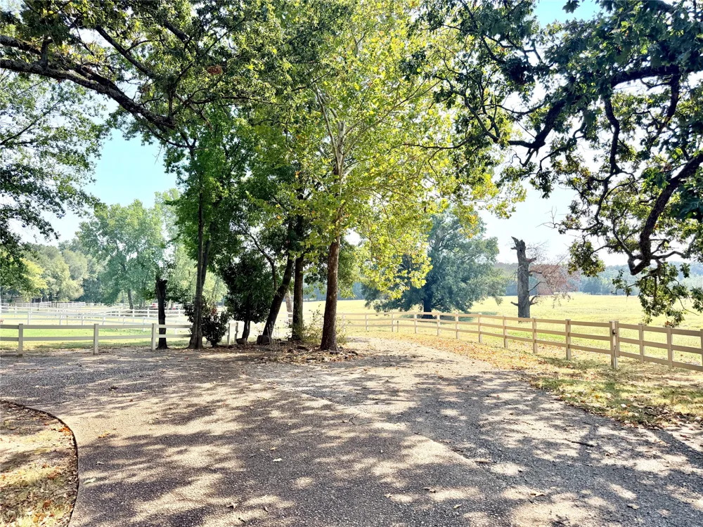405 Pryor Avenue Pocola, OK 74902
