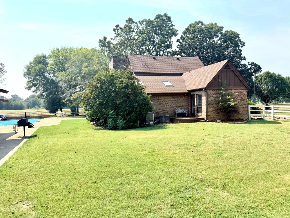 405 Pryor Avenue Pocola, OK 74902