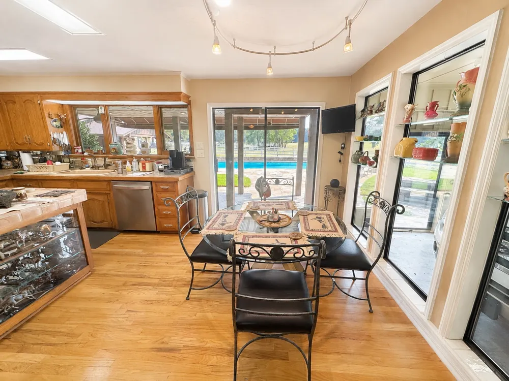 405 Pryor Avenue Pocola, OK 74902