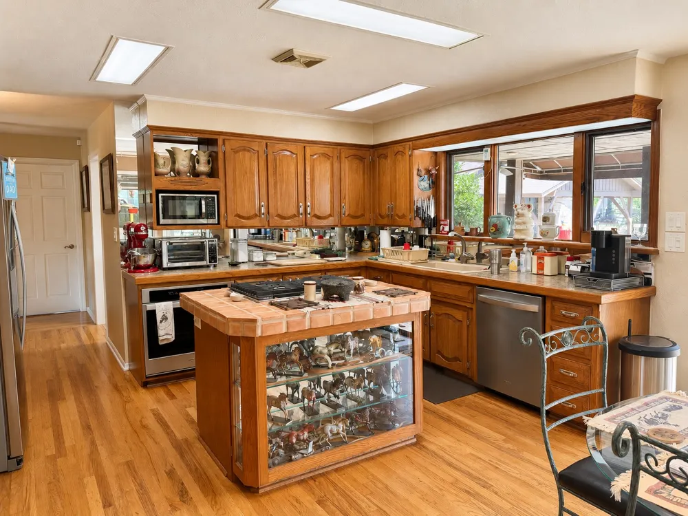 405 Pryor Avenue Pocola, OK 74902