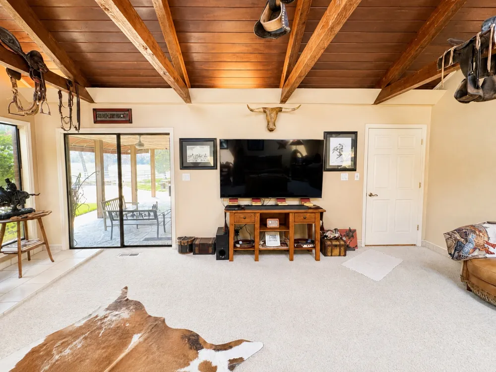 405 Pryor Avenue Pocola, OK 74902