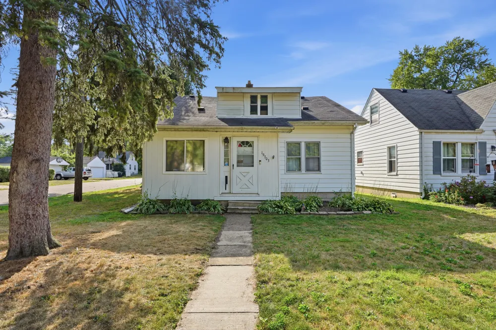 19303 Negaunee Redford Charter Township, MI 48240