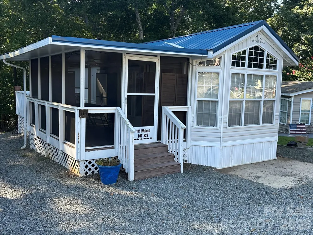 114 Walnut Circle New London, NC 28127