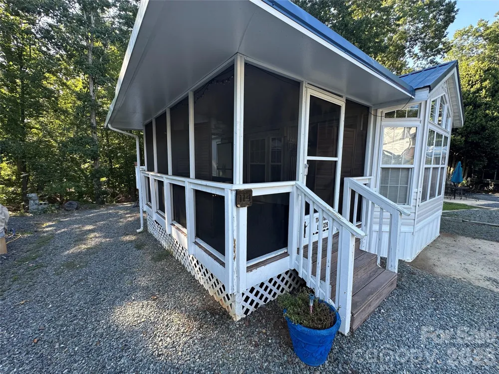 114 Walnut Circle New London, NC 28127