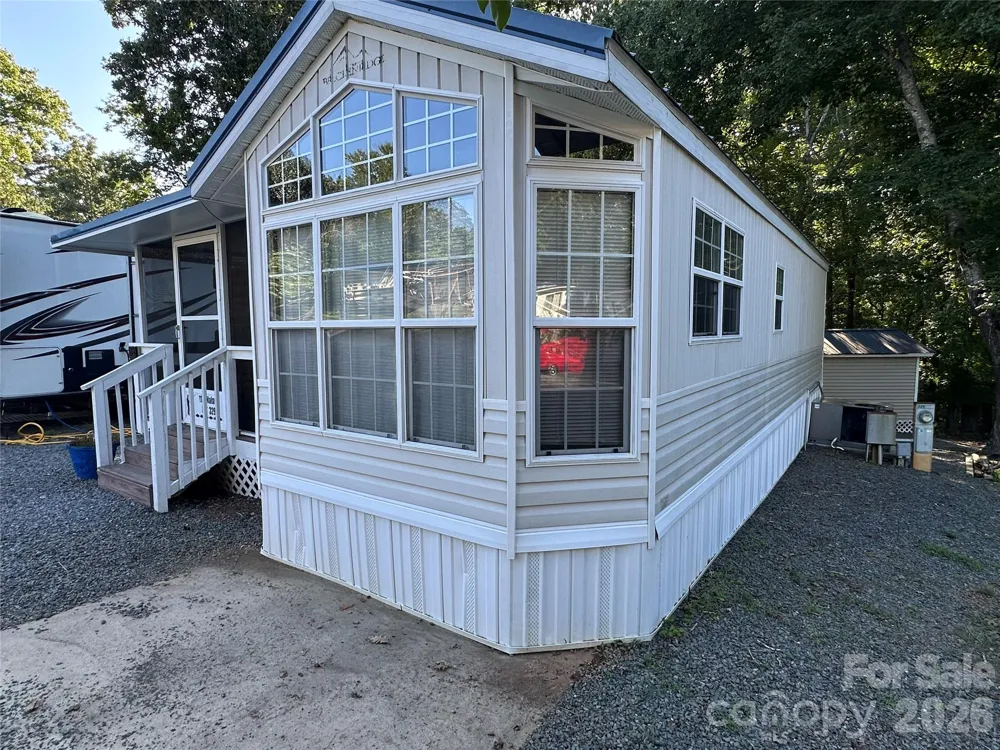 114 Walnut Circle New London, NC 28127