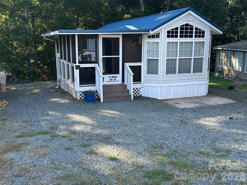 114 Walnut Circle New London, NC 28127