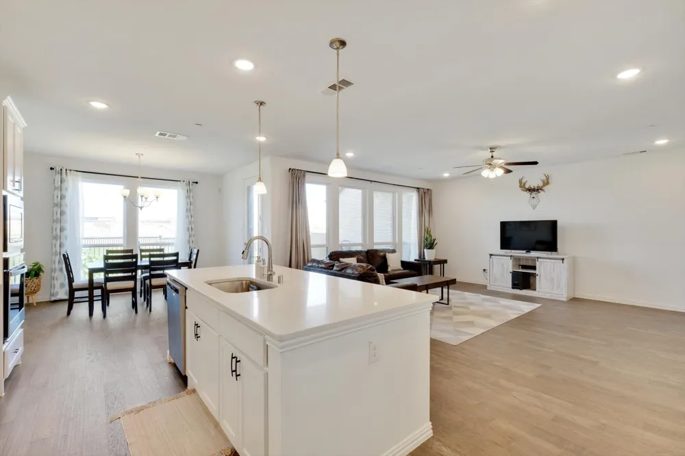 205 Somerset Drive Lewisville, TX 75056