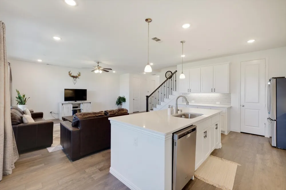 205 Somerset Drive Lewisville, TX 75056