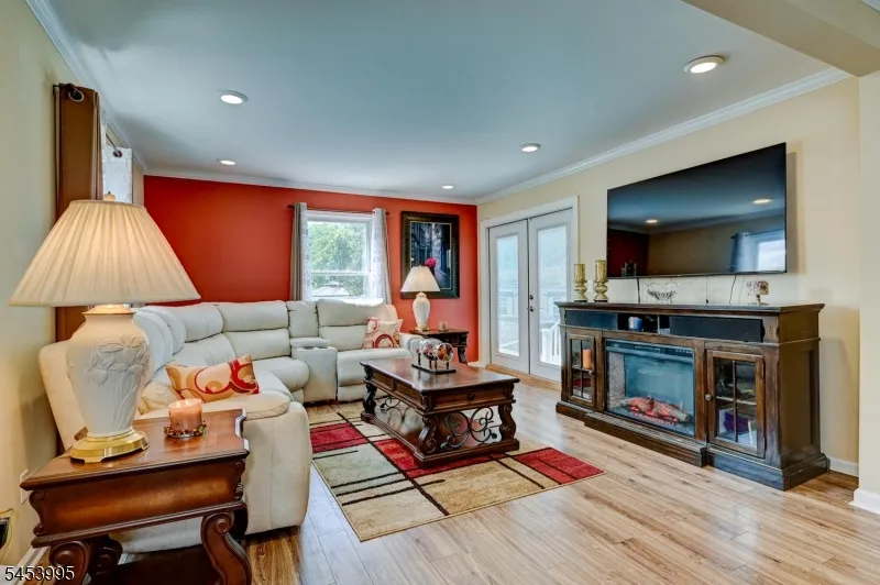 416 Giles Ave Middlesex, NJ 08846