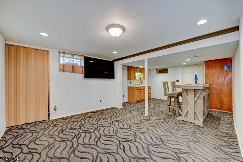 416 Giles Ave Middlesex, NJ 08846