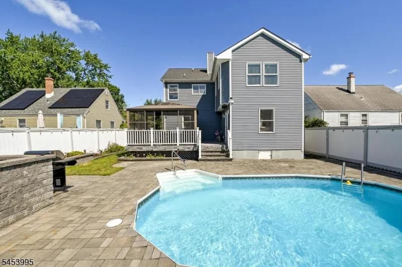 416 Giles Ave Middlesex, NJ 08846