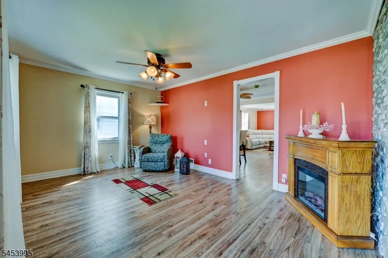 416 Giles Ave Middlesex, NJ 08846