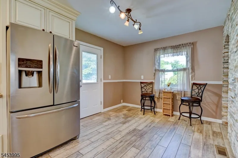 416 Giles Ave Middlesex, NJ 08846