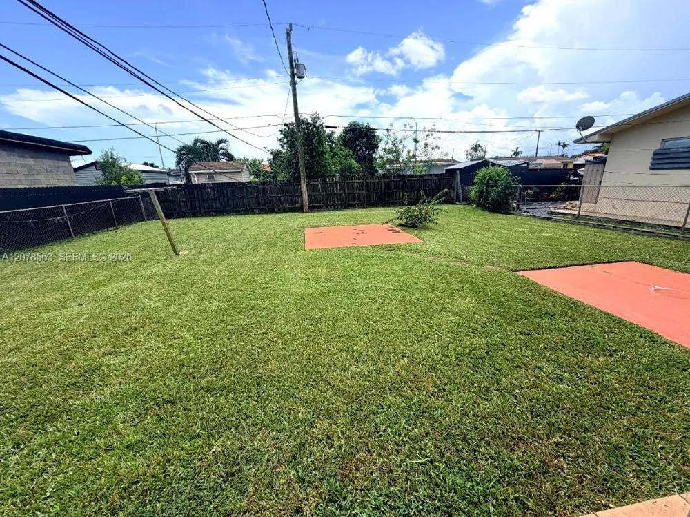 1340 W 36th St Hialeah, FL 33012