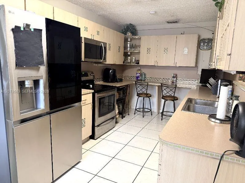 1340 W 36th St Hialeah, FL 33012