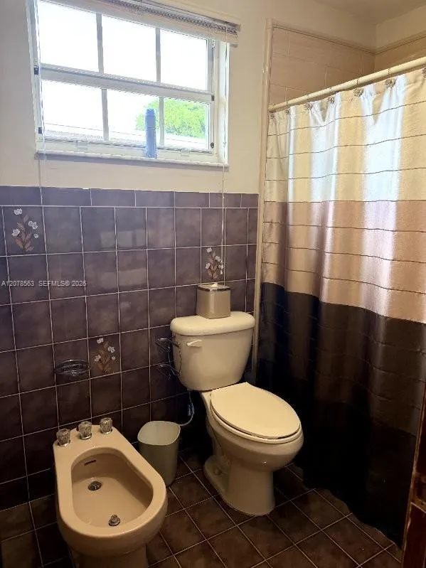 1340 W 36th St Hialeah, FL 33012