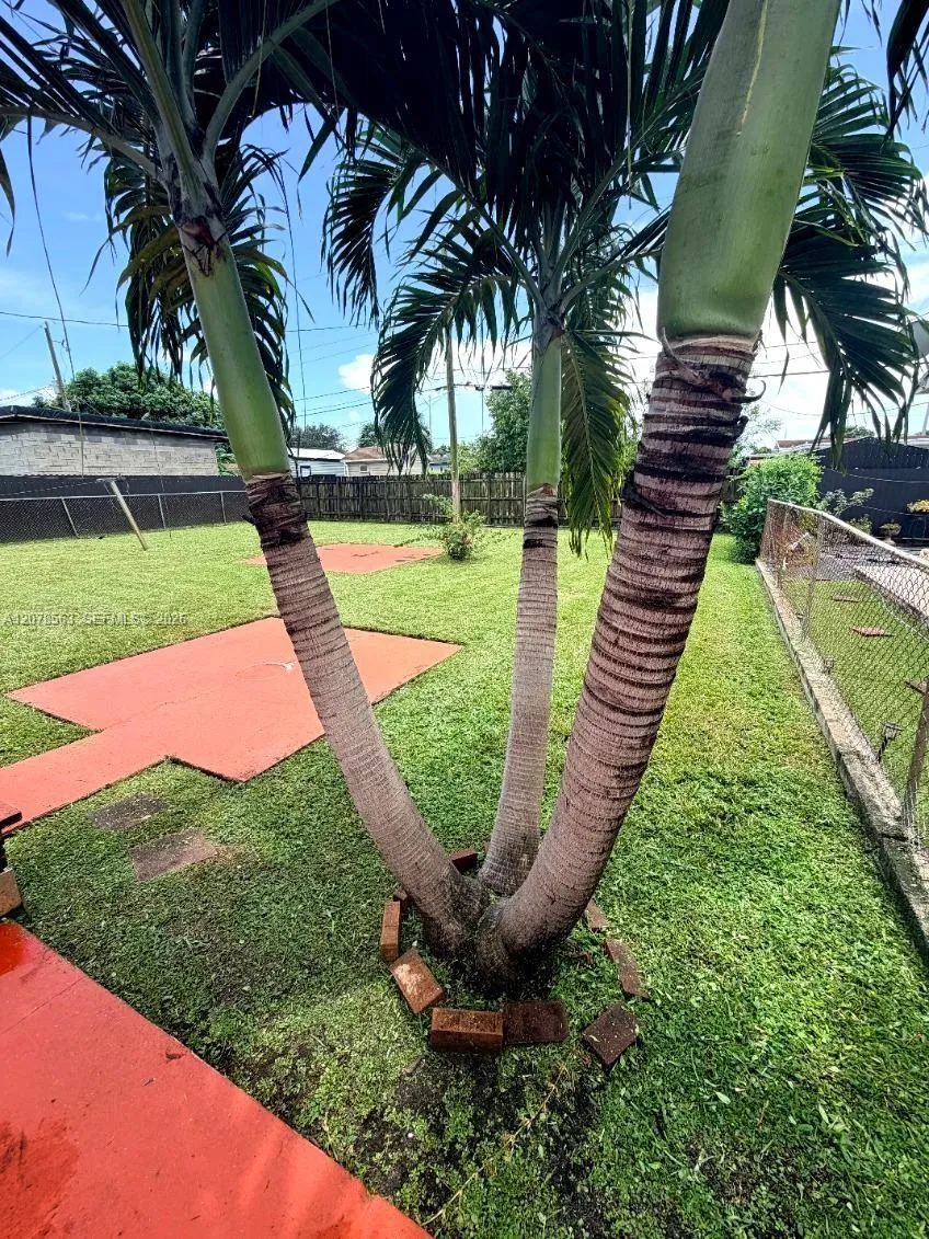 1340 W 36th St Hialeah, FL 33012