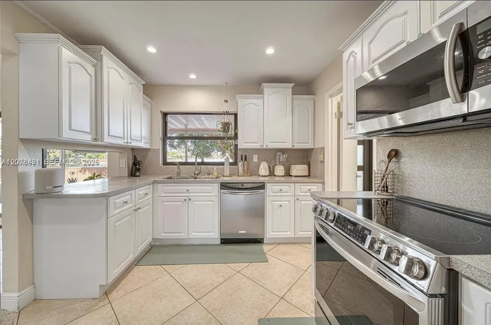 13267 SW 9th Ln Miami, FL 33184