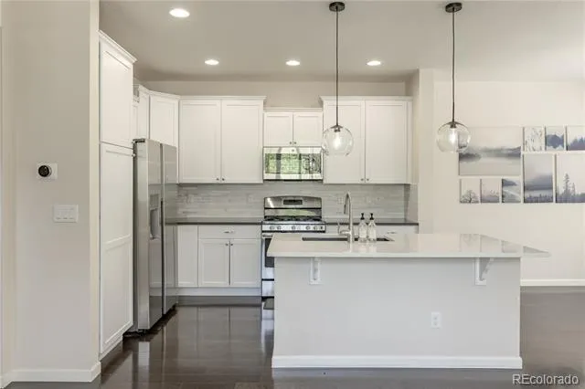 9068 E Phillips Drive Englewood, CO 80112