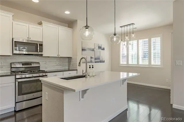 9068 E Phillips Drive Englewood, CO 80112