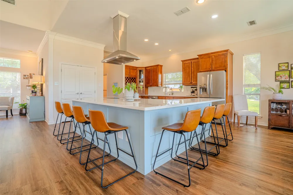 9210 Ravenswood Road Granbury, TX 76049