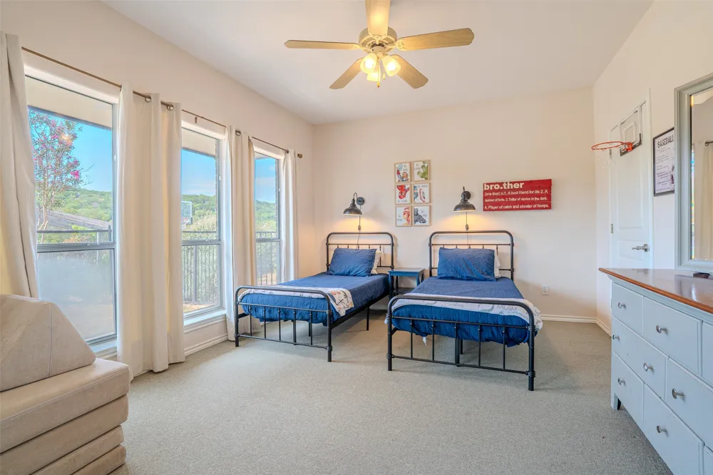 9210 Ravenswood Road Granbury, TX 76049