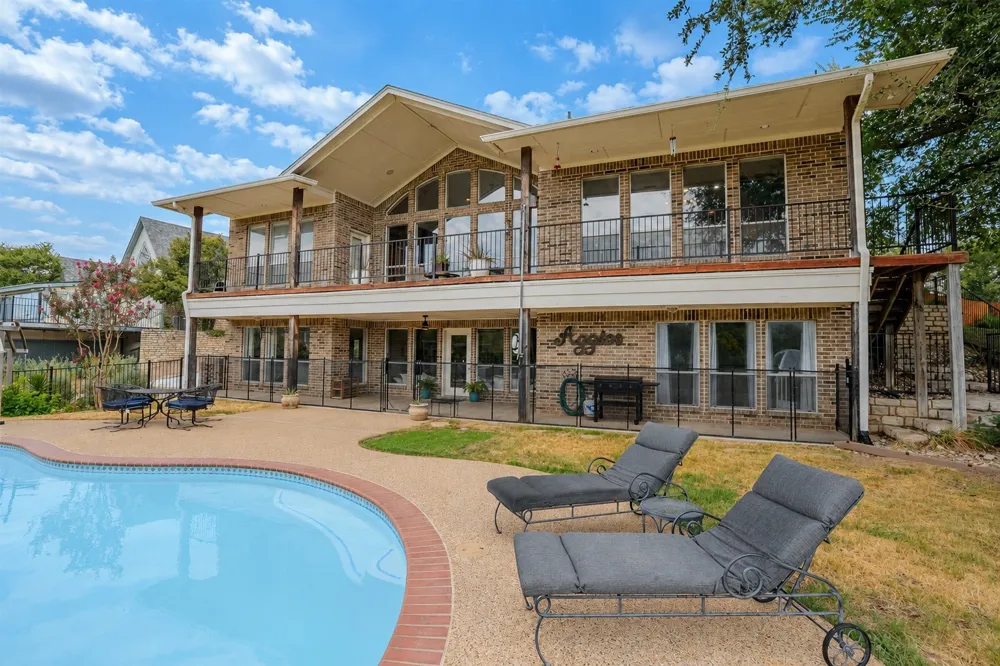 9210 Ravenswood Road Granbury, TX 76049