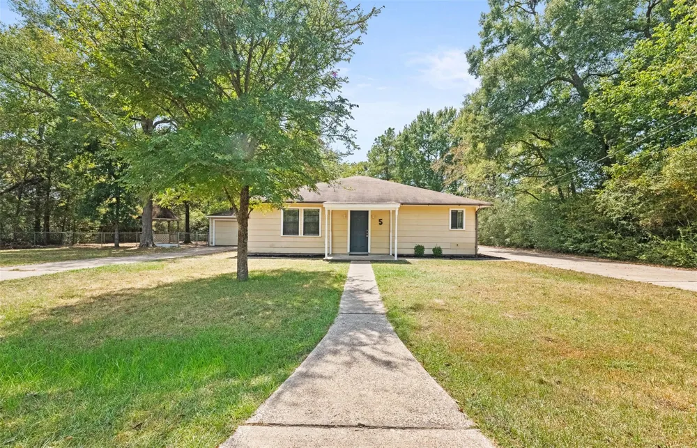 5 Top Flite Lane Trinity, TX 75862