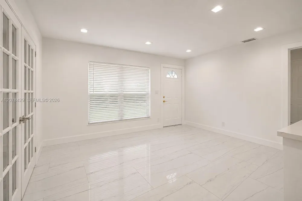 5225 NE 1st Ave Fort Lauderdale, FL 33334