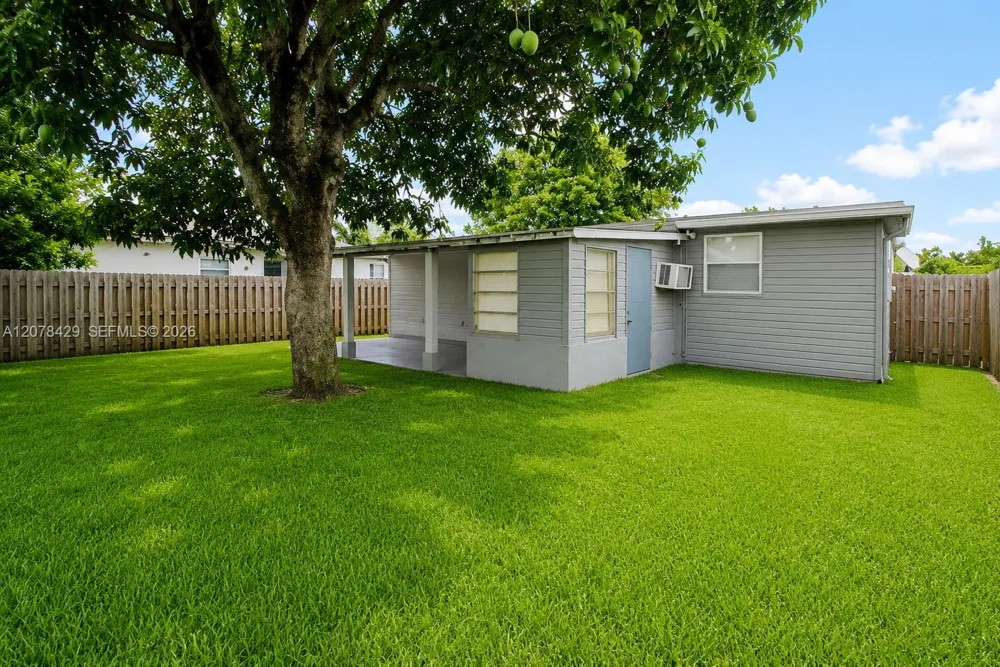 5225 NE 1st Ave Fort Lauderdale, FL 33334