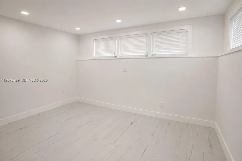 5225 NE 1st Ave Fort Lauderdale, FL 33334
