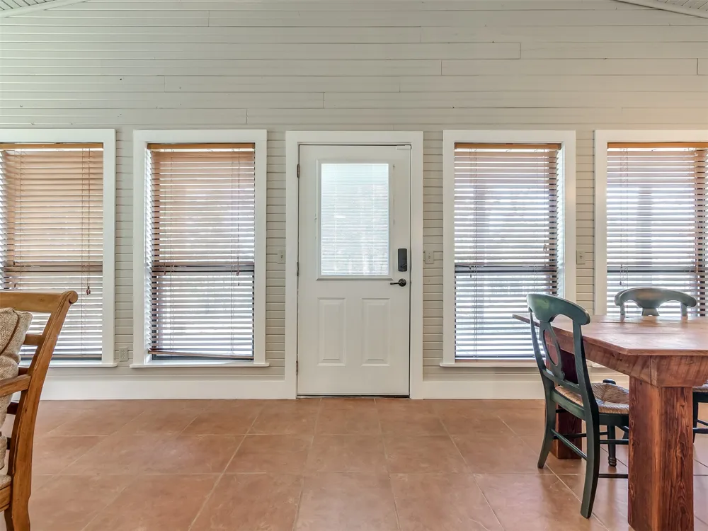 1656 McNally Road Eufaula, OK 74432