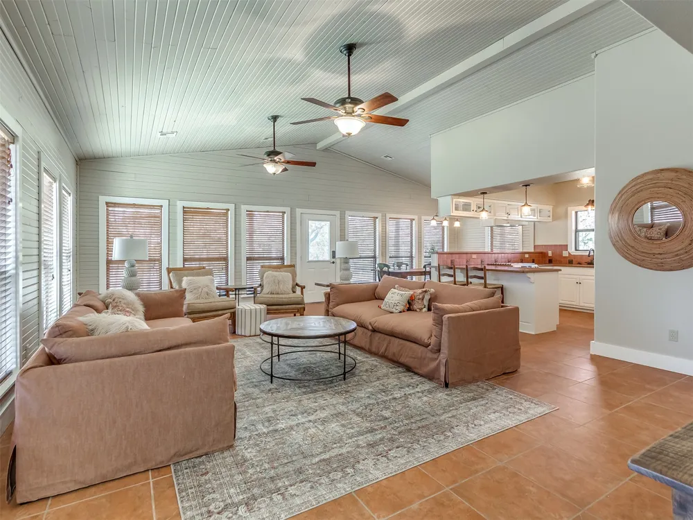 1656 McNally Road Eufaula, OK 74432