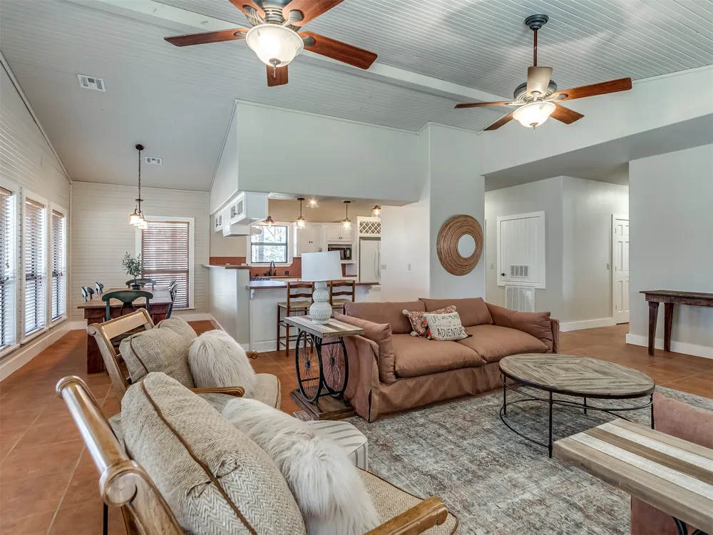 1656 McNally Road Eufaula, OK 74432