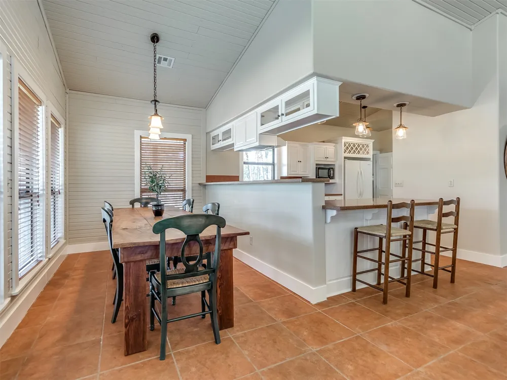 1656 McNally Road Eufaula, OK 74432