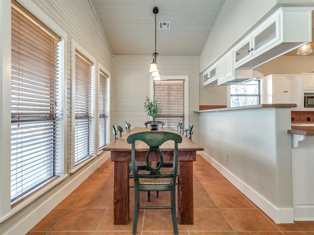 1656 McNally Road Eufaula, OK 74432