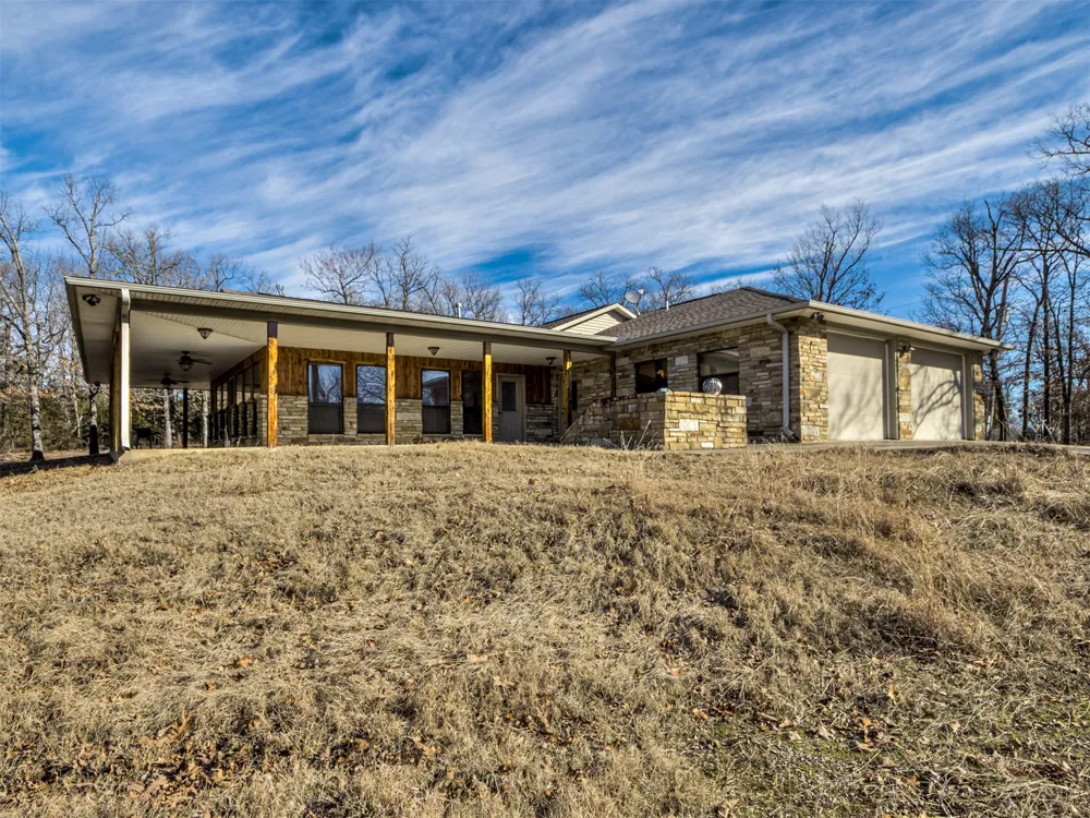 1656 McNally Road Eufaula, OK 74432