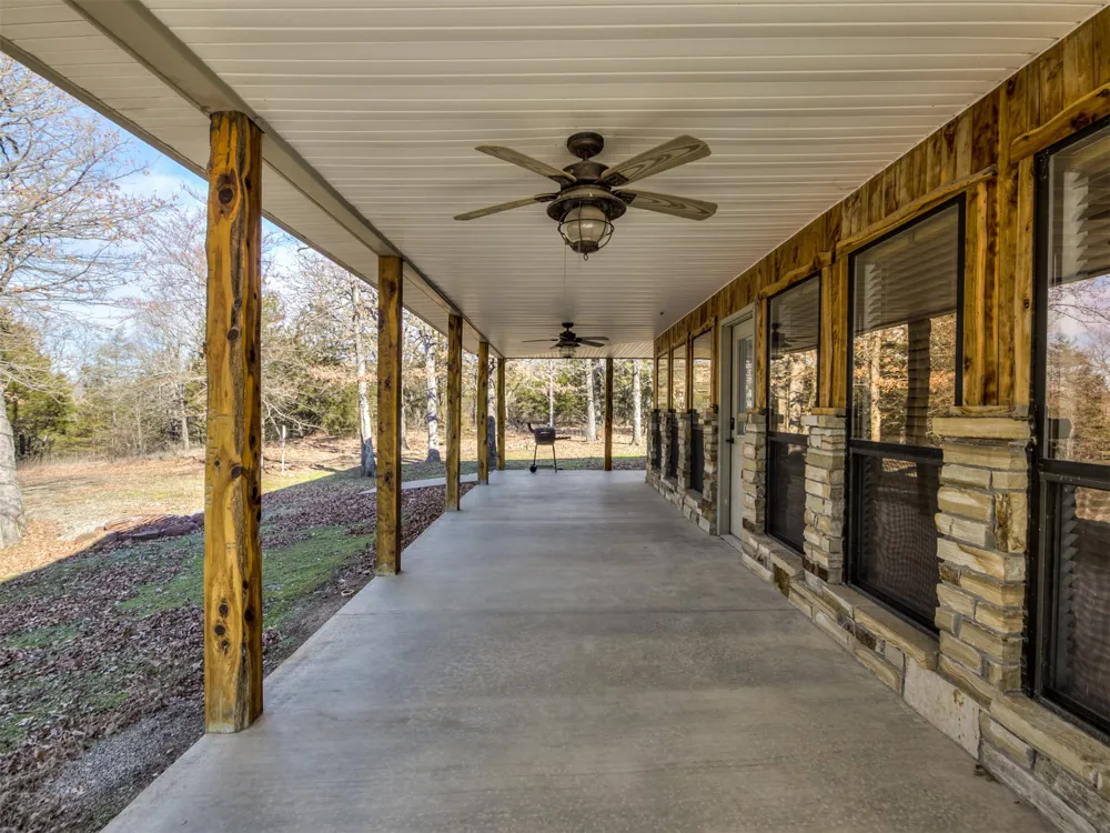 1656 McNally Road Eufaula, OK 74432