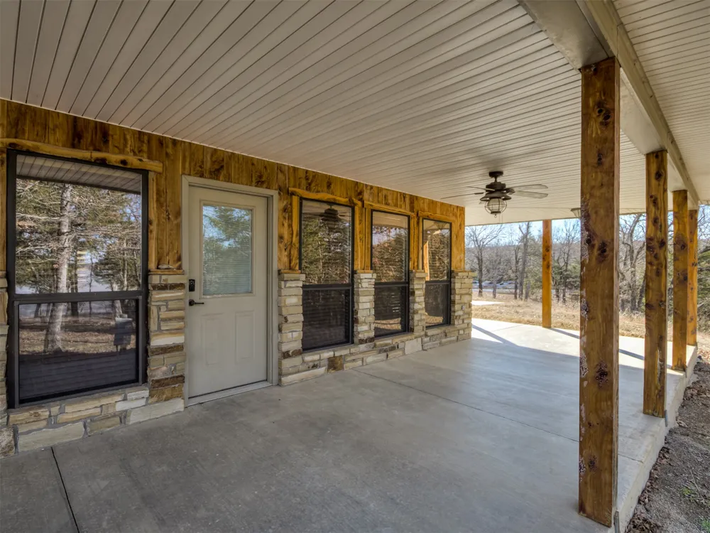 1656 McNally Road Eufaula, OK 74432