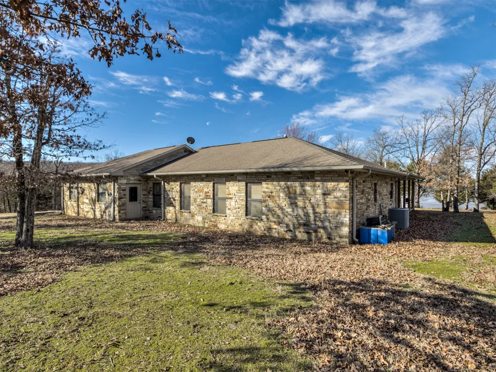 1656 McNally Road Eufaula, OK 74432