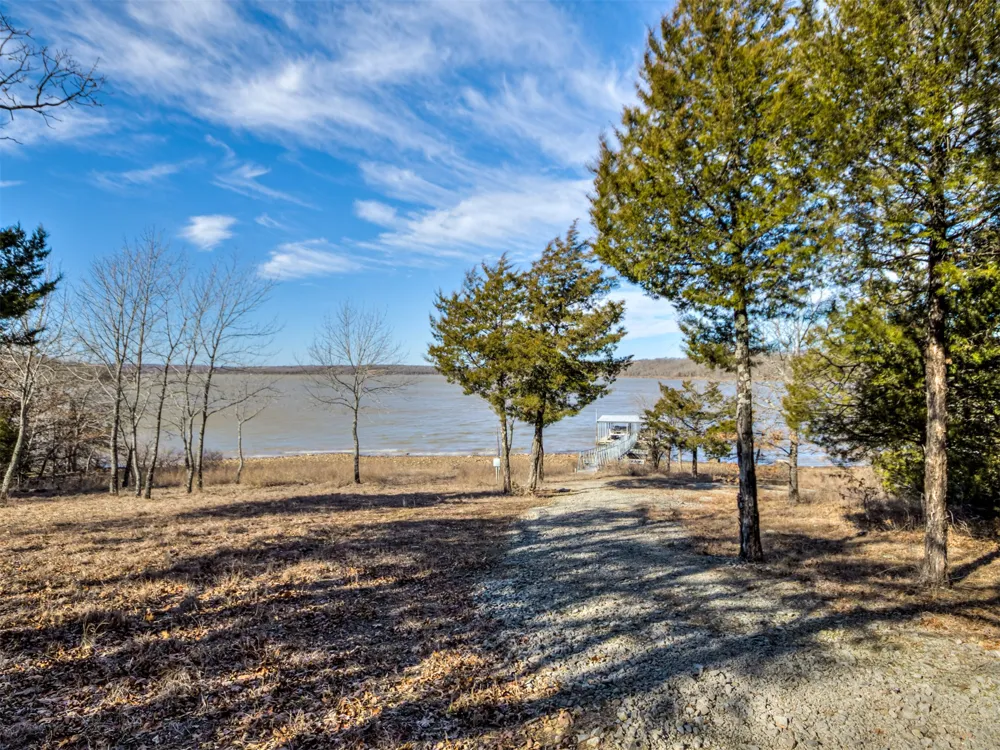 1656 McNally Road Eufaula, OK 74432