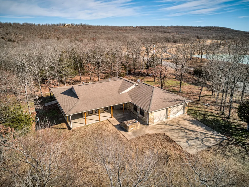 1656 McNally Road Eufaula, OK 74432